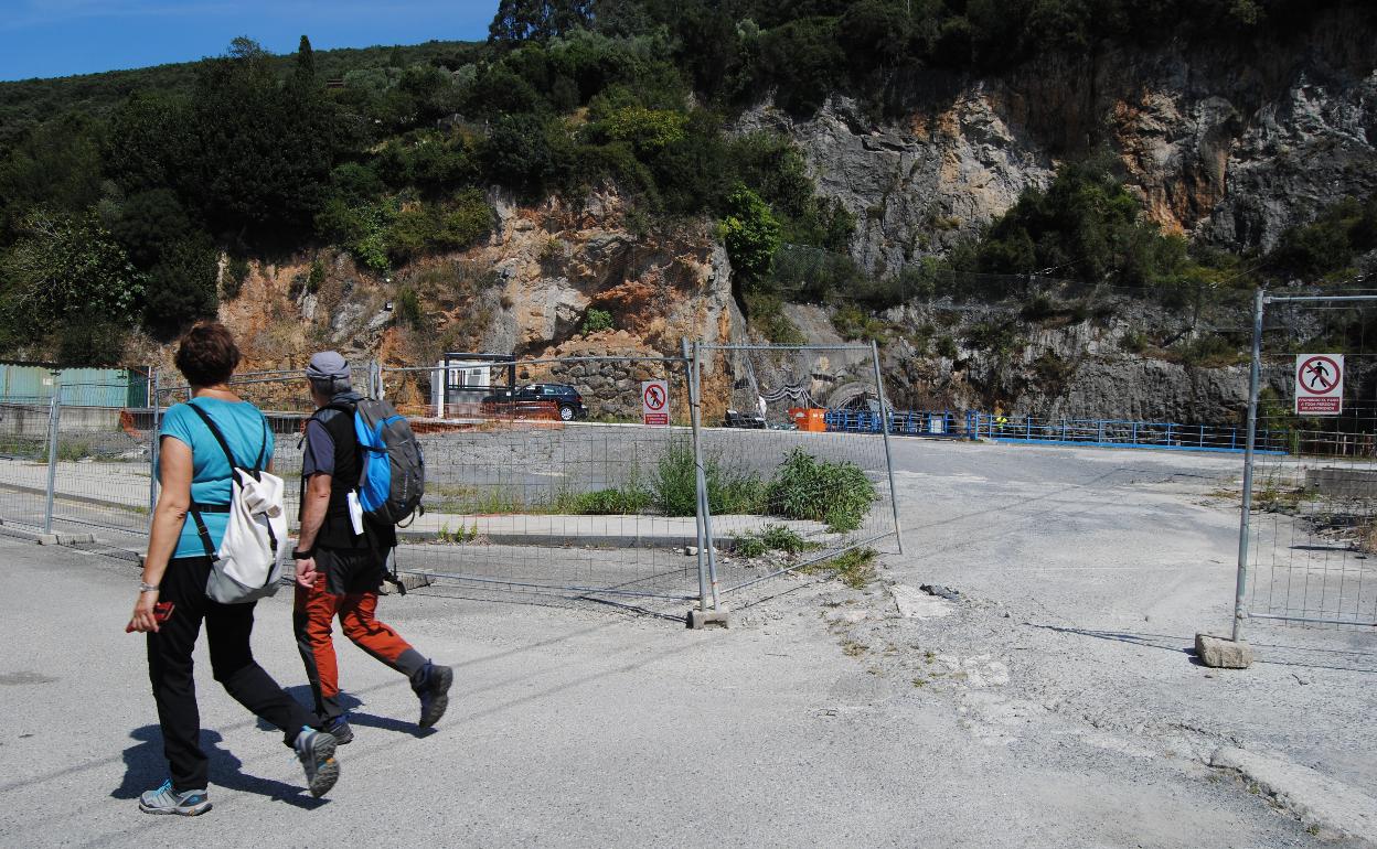 El futuro túnel volverá a tener como punto de partida la estación de bombeo del barrio de Santoñuca. 