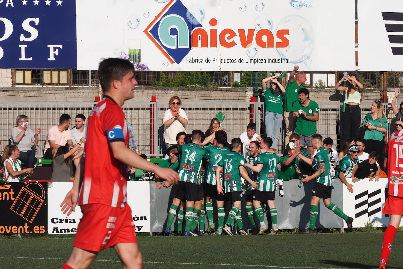 Fotos: El Vimenor sella su pase a la final