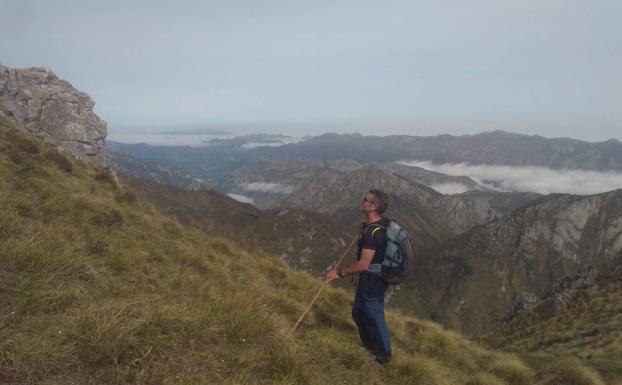 Durante el último tramo de subida al Cueto Cerralosa el sendero desaparece completamente