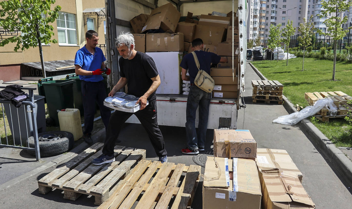 Fotos: La solidaridad cántabra llega a Bucha