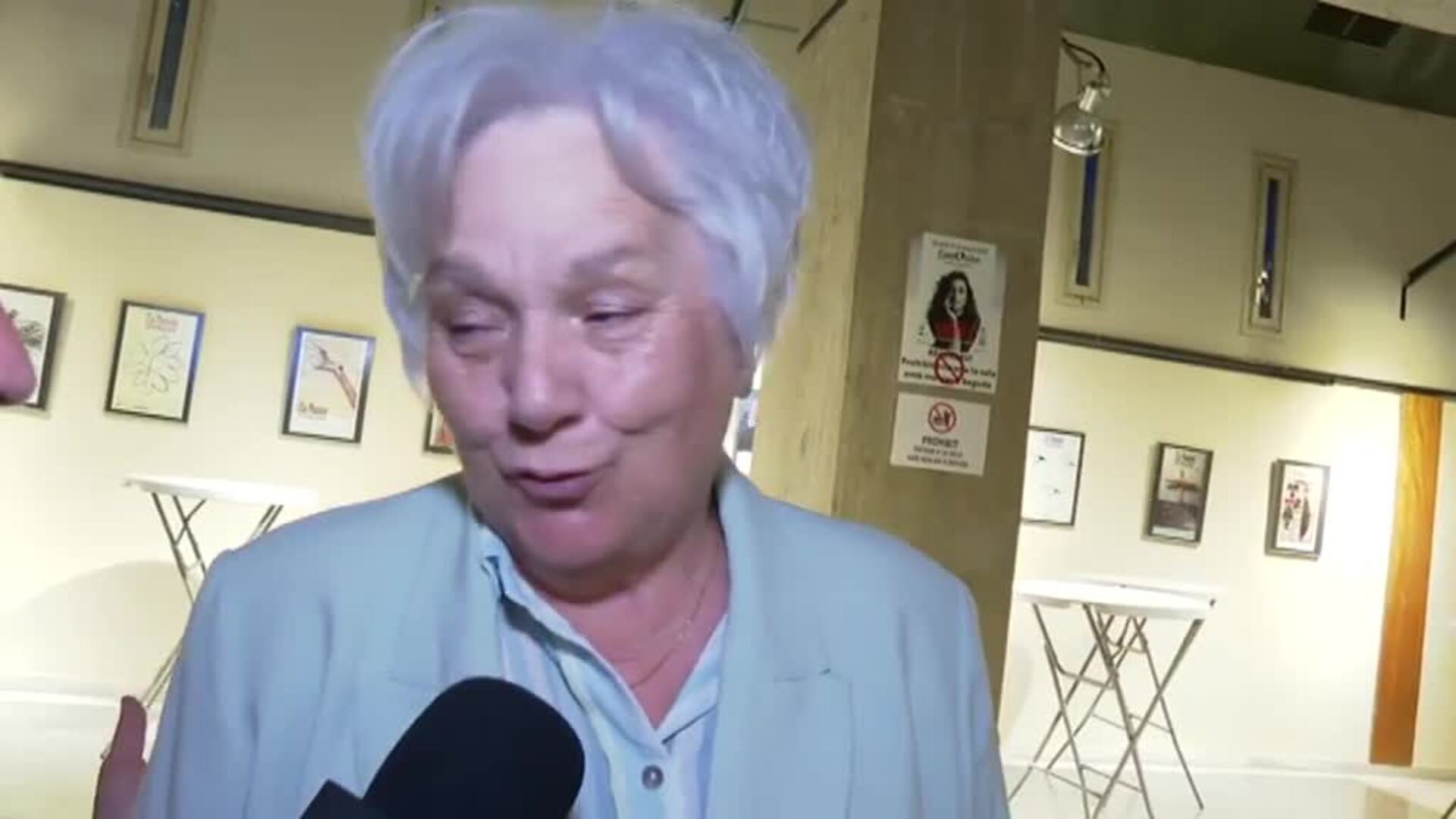 Euforia de los vecinos de Olesa de Montserrat con la actuación de Chanel en Eurovisión