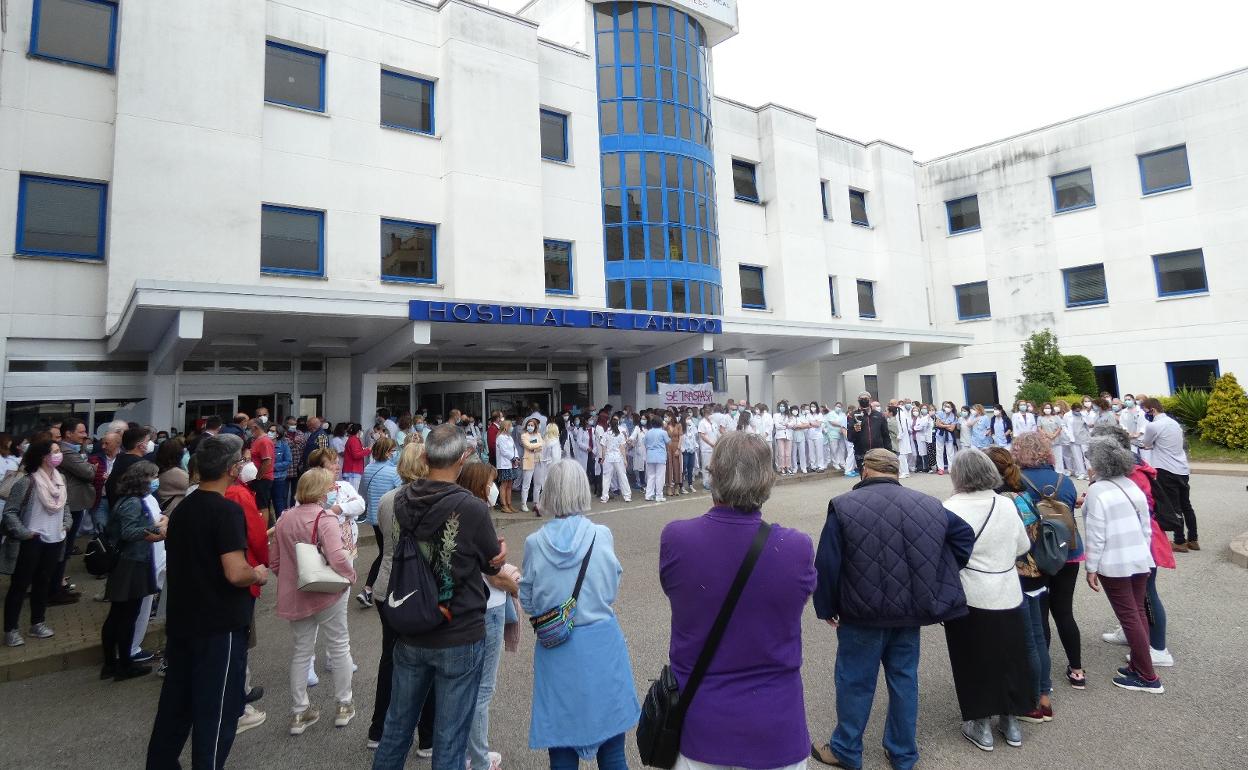 La falta de profesionales en el Hospital Comarcal ha motivado la moción de Unidos x Laredo para exigir medidas al Consejero 