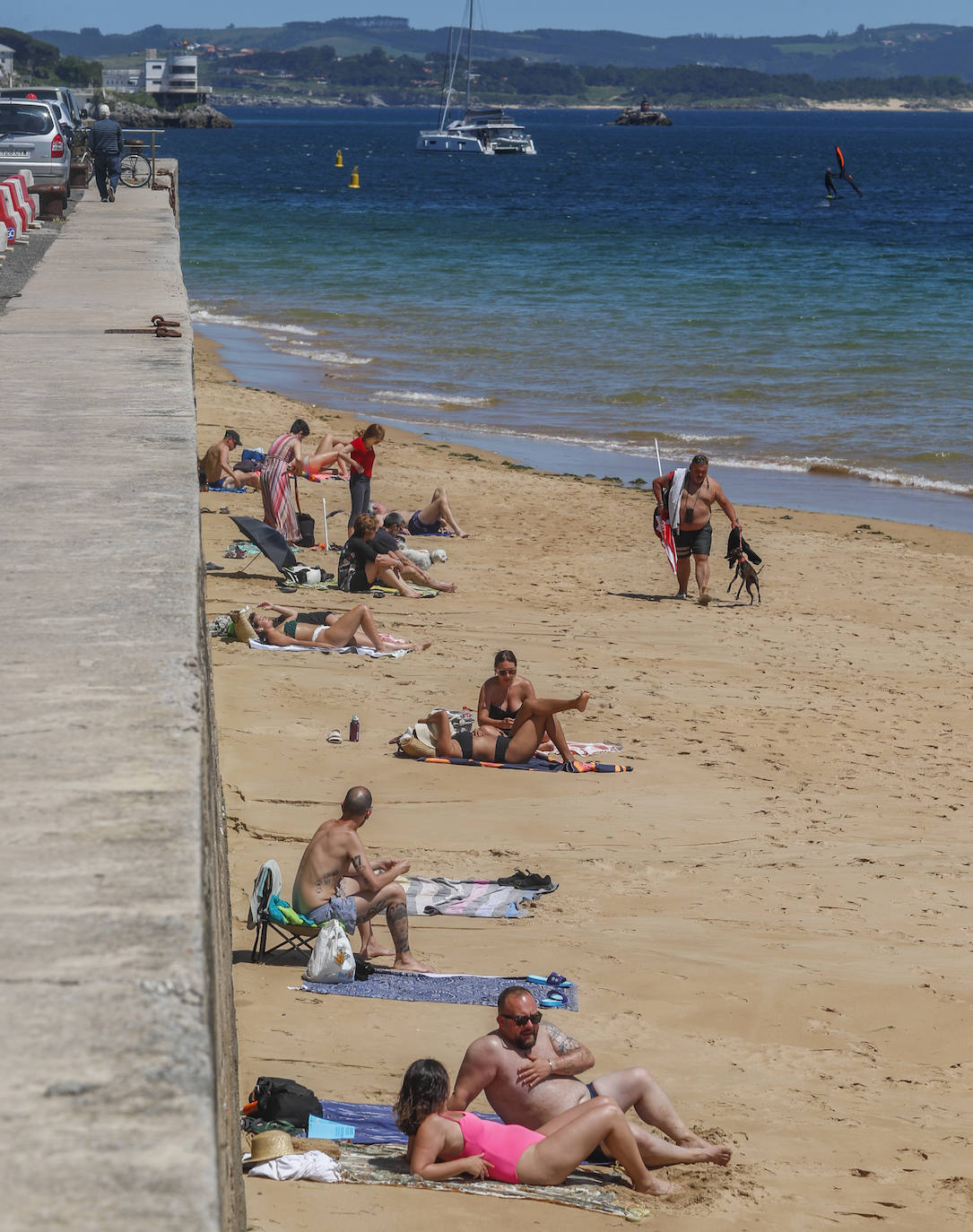 Fotos: El buen tiempo llena las playas