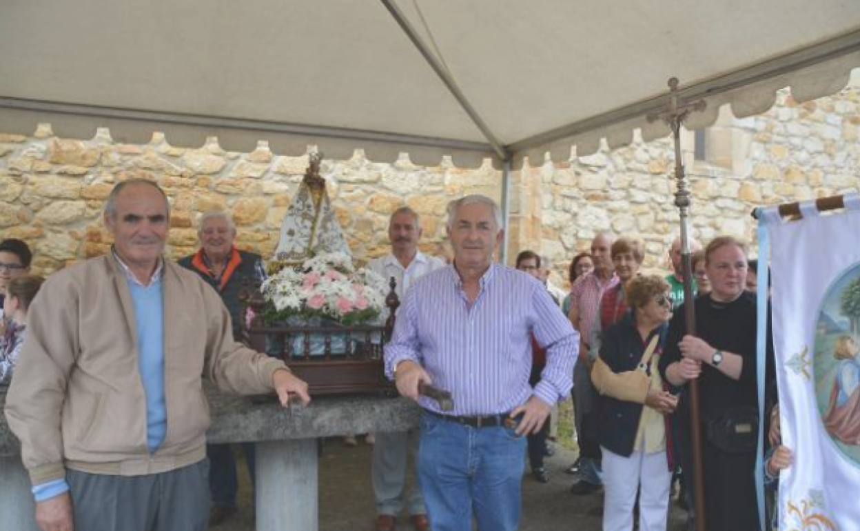 Procesión de la imagen Nuestra Señora de los Remedios, en Meruelo.