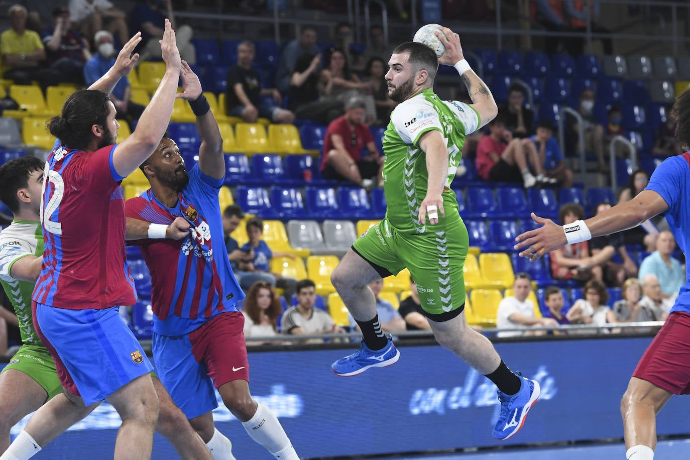 Fotos: El Unicaja Sinfin cae en Barcelona