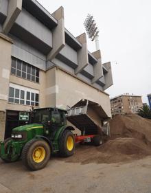 Imagen secundaria 2 - Los Campos de Sport preparan el regreso