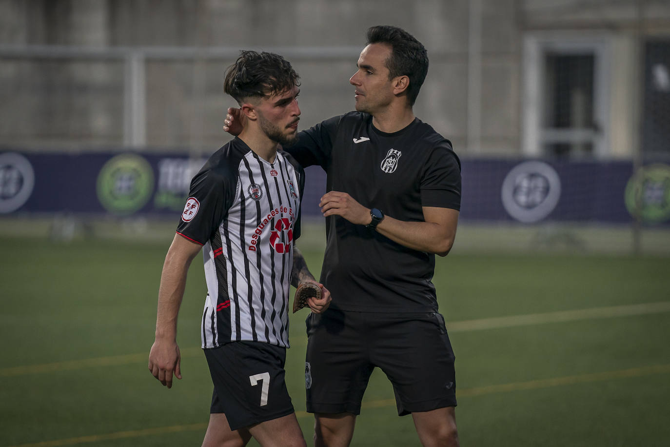 Fotos: El Escobedo dice adiós al sueño del ascenso a Segunda RFEF