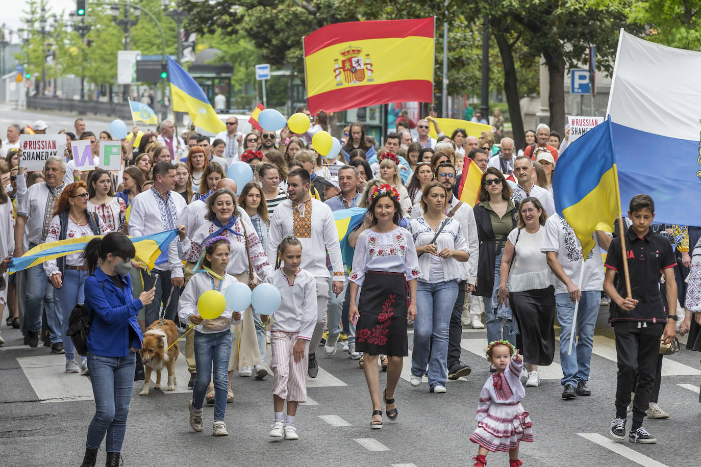 Así ha sido la marcha por Ucrania este domingo en Santander