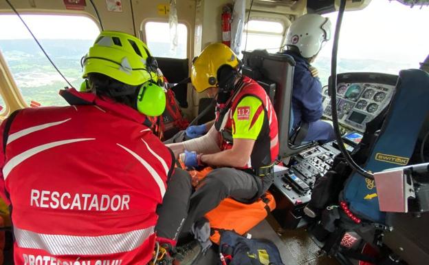 Imagen de parte del rescate y el equipo.