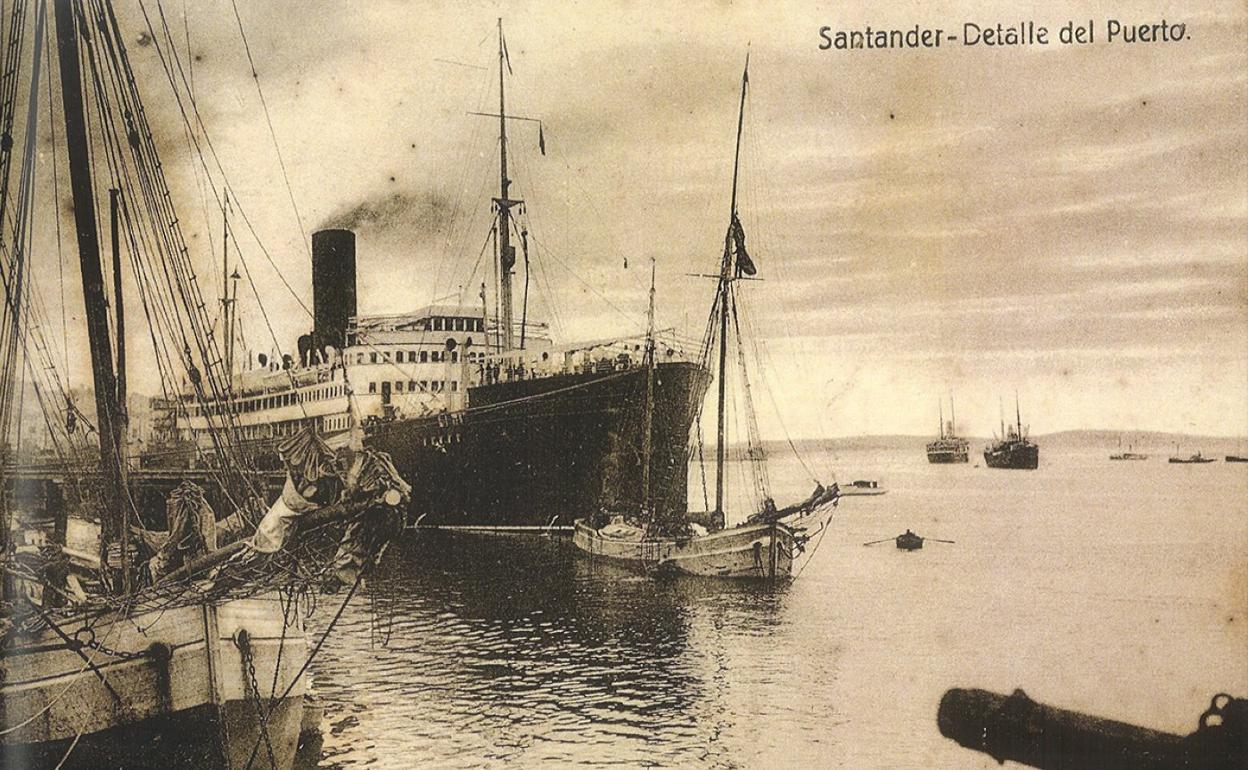 Imagen del barco Cristóbal Colón, uno los que hacían la ruta a América, en el Puerto santanderino. 