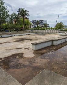 Imagen secundaria 2 - El estanque de Mesones sigue abandonado
