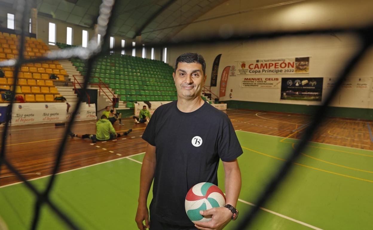 Marcelo de Stéfano ha estado dos temporadas en el banquillo del Textil Santanderina.