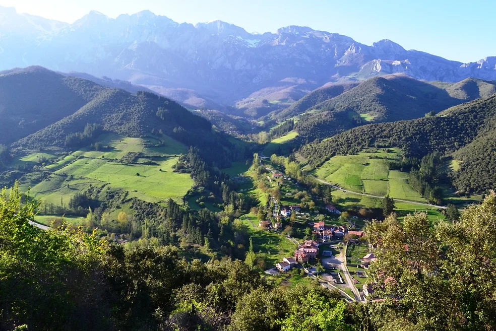 Fotos: La Isla Picos de Europa de Turieno, en el top de campings de montaña de España