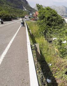 Imagen secundaria 2 - Imágenes de esta mañana en el lugar donde ocurrió el accidente.