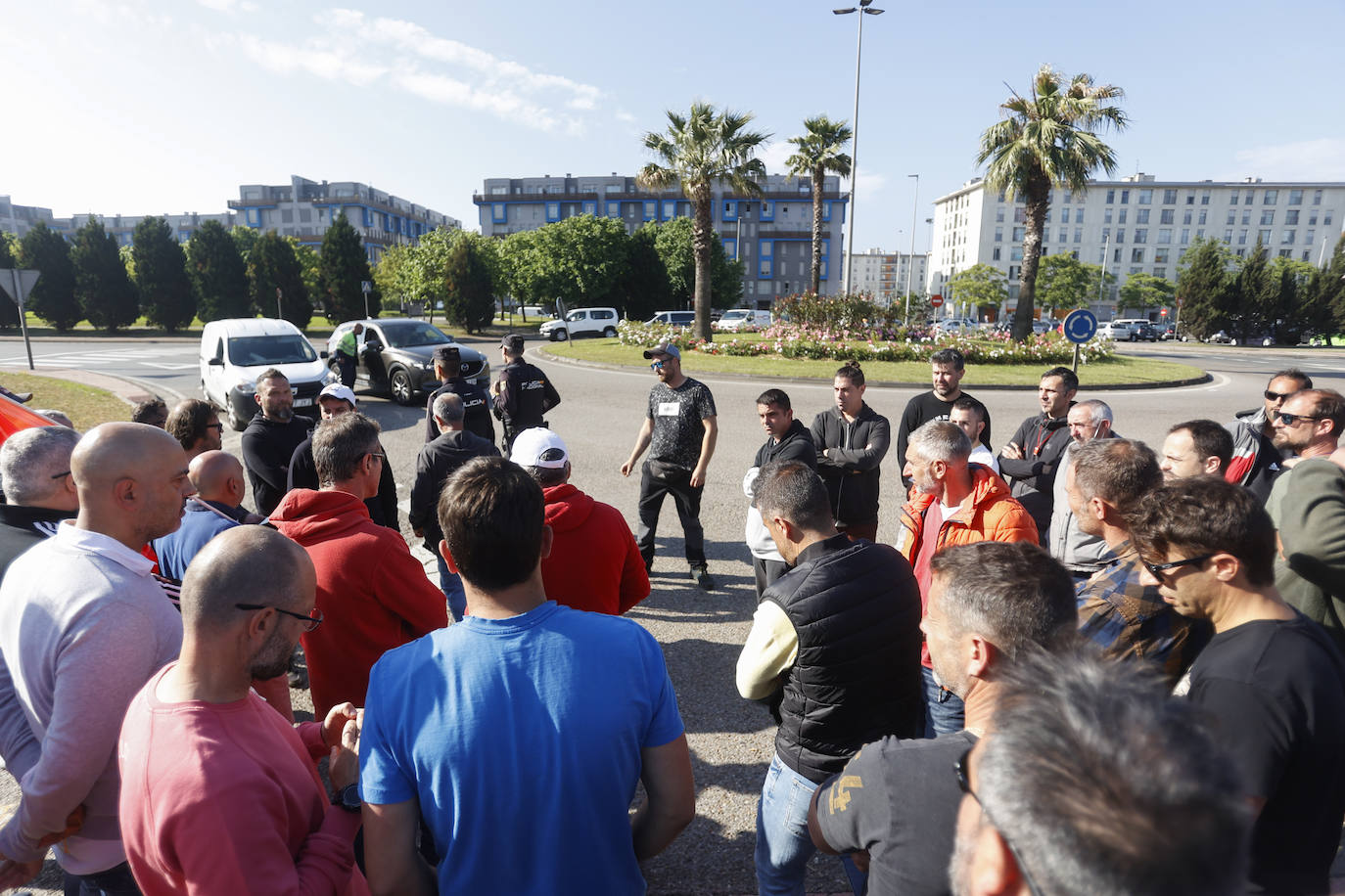 Fotos: La primera jornada de huelga del sector del metal en Cantabria, en imágenes