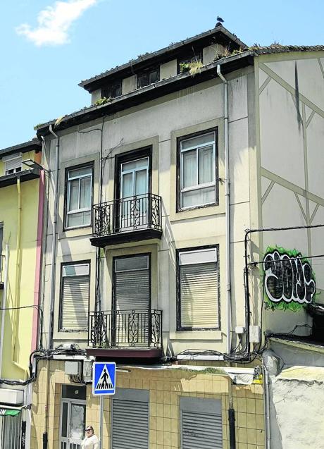 Imagen - Edificio en ruina ubicado en la calle Vista Alegre de la ciudad. Pedriza