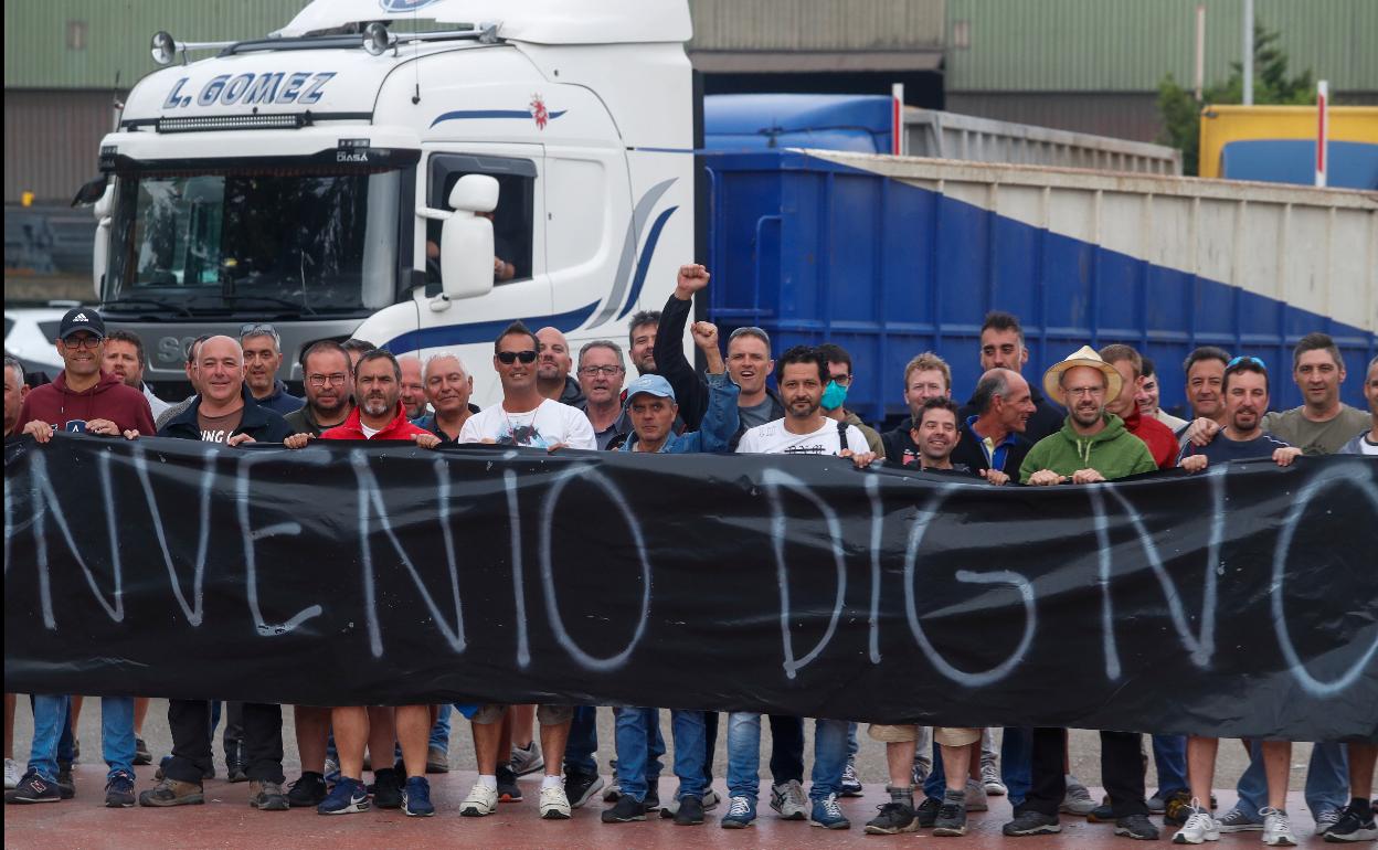 La huelga del metal paraliza la gran industria del sector