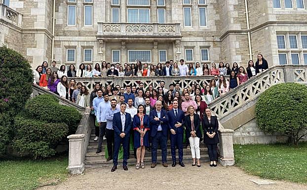 El Colegio de Médicos y el Ayuntamiento de Santander tambien celebraron un acto de bienvenida a los nuevos residentes