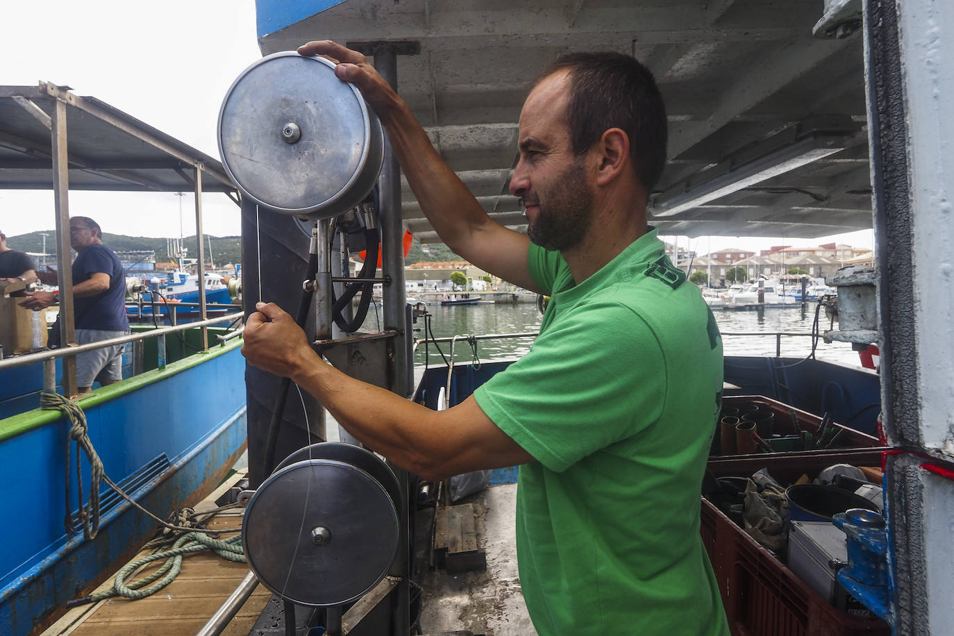 Fotos: La flota cántabra se prepara para la costera de bonito