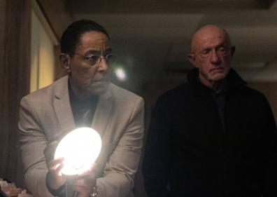 Imagen secundaria 1 - Tres fotogramas de la serie.