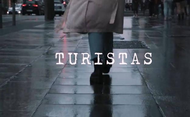 El videoclip de 'Turistas', del grupo cántabro Quenovi, se grabó en Madrid y no forma parte de la campaña. 