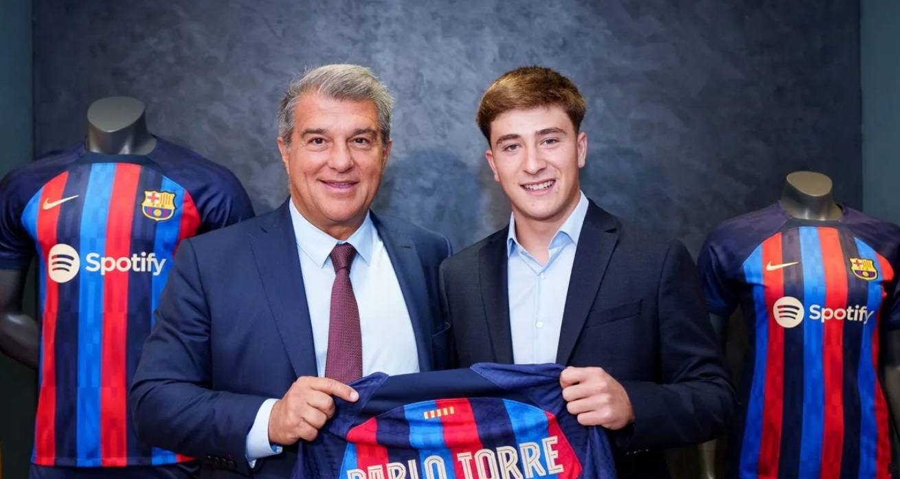 Joan Laporta, presidente del Barça, junto a Pablo Torre.