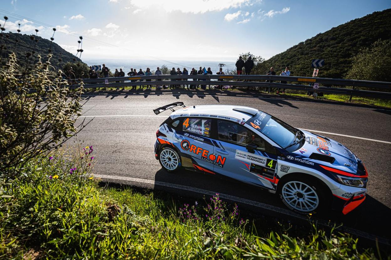 El Hyundai de Pernía y Sánchez es segundo en el Súper Campeonato de España de Rallies.