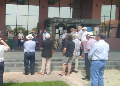 Imagen secundaria 1 - Vecinos de Miego solicitan el nombramiento de Moisés Pérez Coterrillo como &#039;Ciudadano Ilustre&#039;