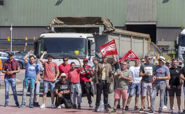 Los trabajadores empiezan a organizar piquetes informativos a las puertas de las fábricas.