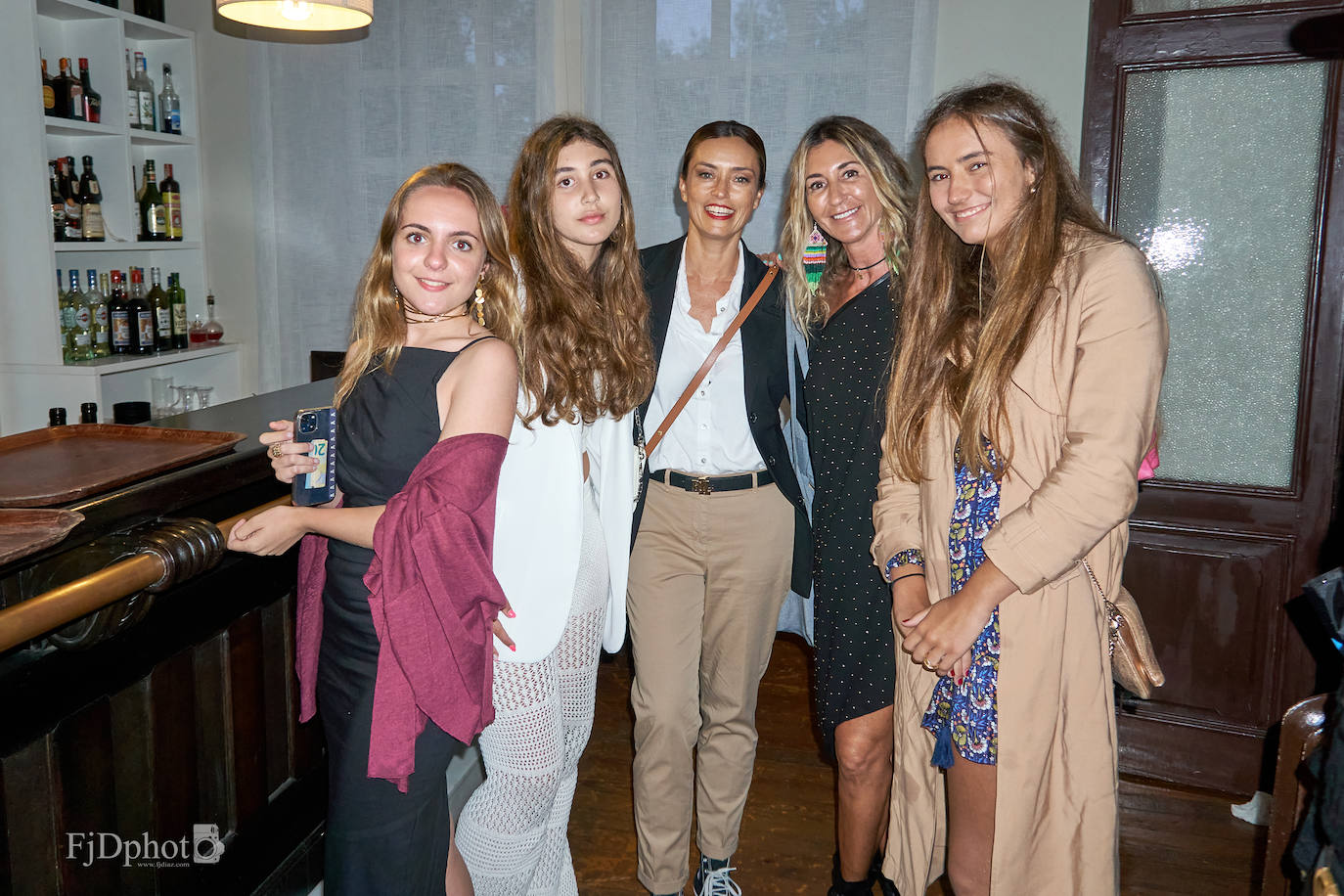 Lucía Sempere, Zoa de los Santos, Candela Rodríguez, Zoa Madrazo y Paula Salcines.