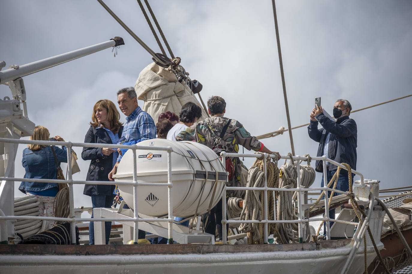 Fotos: La visita a Elcano, en imágenes