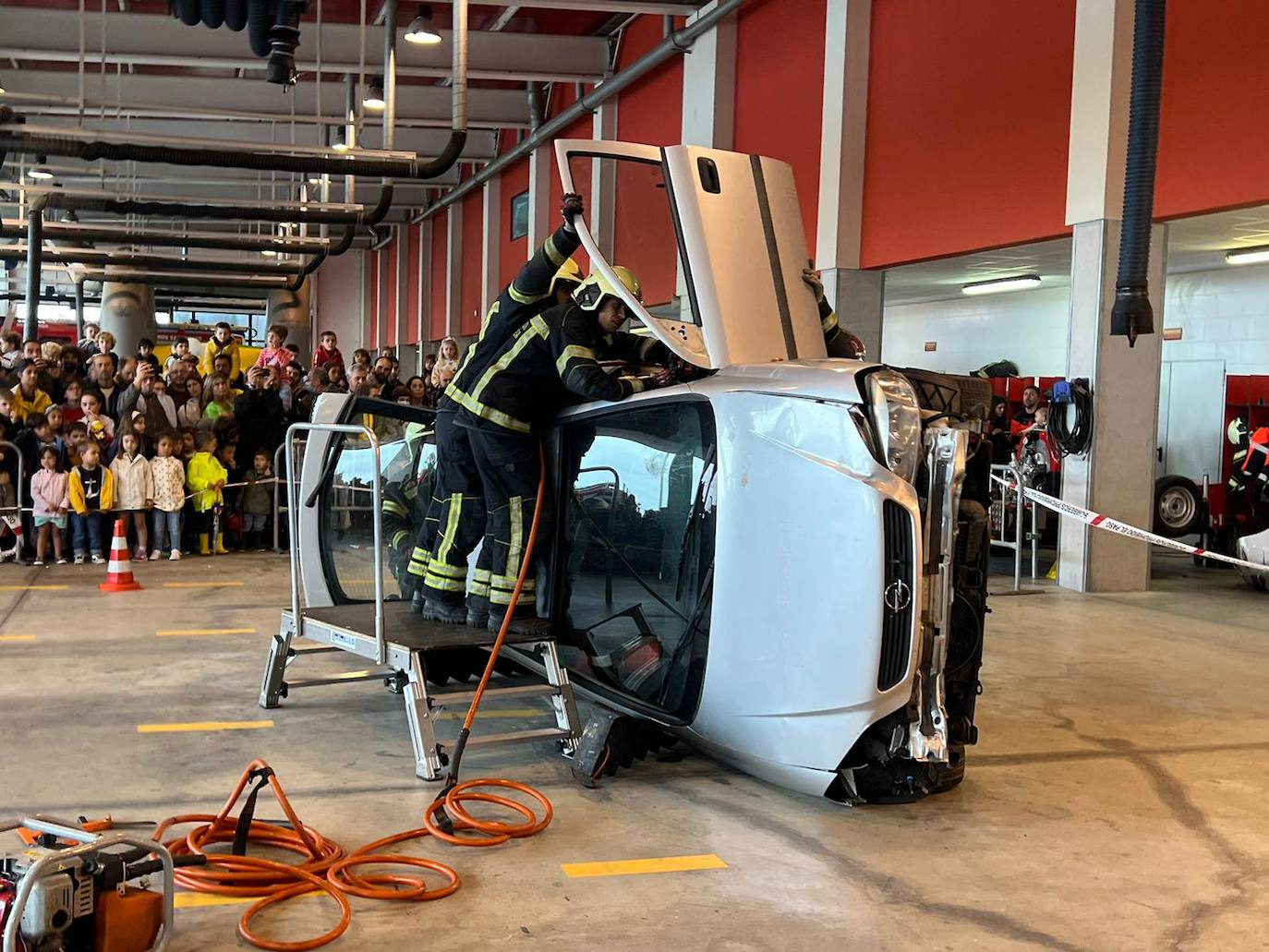 Fotos: Los bomberos de Santander muestran su trabajo