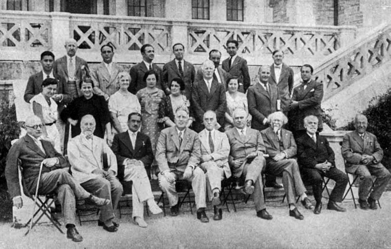 Los rectorados de Ramón Menéndez Pidal y Blas Cabrera reflejaron el avance científico. En la imagen, histórica reunión intern acional de químicos en 1933. 