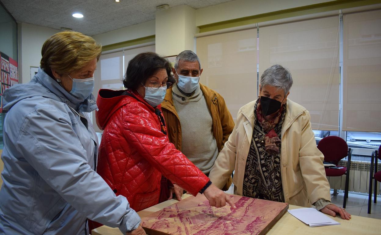 Una de las sesiones de trabajo celebradas en el marco del taller del mismo nombre, desarrollado entre los meses de noviembre de 2021 y enero de 2022 en Renedo.