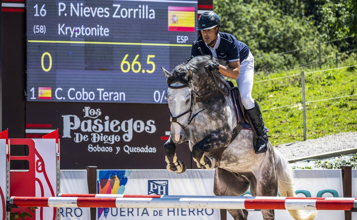 Primitivo Nieves, a lomos de 'Kryptonite'.