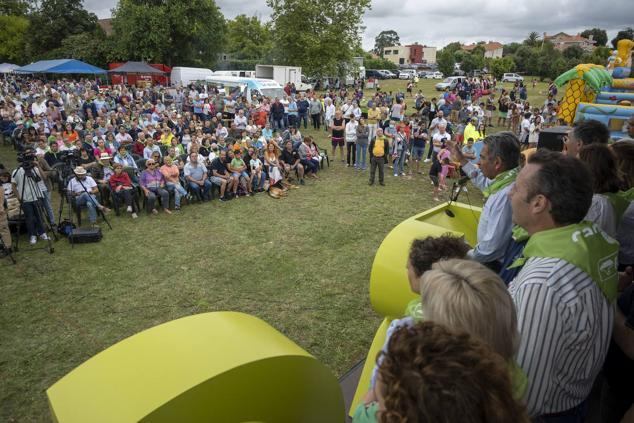 La fiesta en Latas congregó numeroso público.