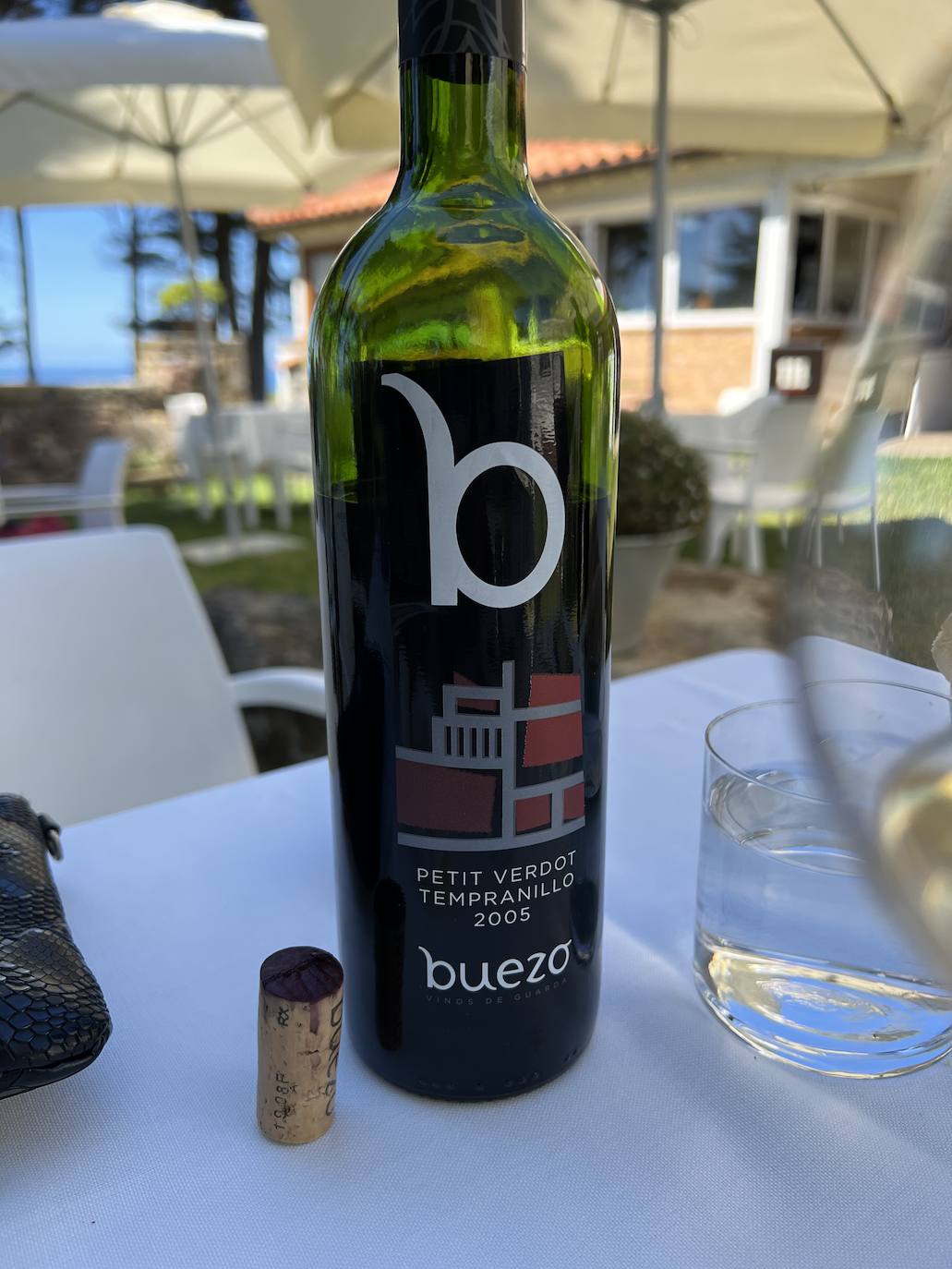 Samuel Fernández desarrolla propuestas muy gustosas con toques creativos pero sin olvidar los conceptos clásicos | La carta cuenta con una amplia y atractiva variedad de entrantes antes de llegar a los pescados del día