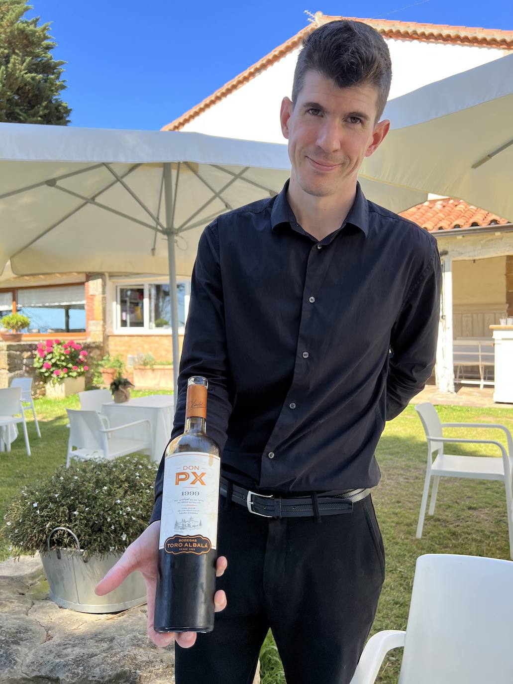 Samuel Fernández desarrolla propuestas muy gustosas con toques creativos pero sin olvidar los conceptos clásicos | La carta cuenta con una amplia y atractiva variedad de entrantes antes de llegar a los pescados del día