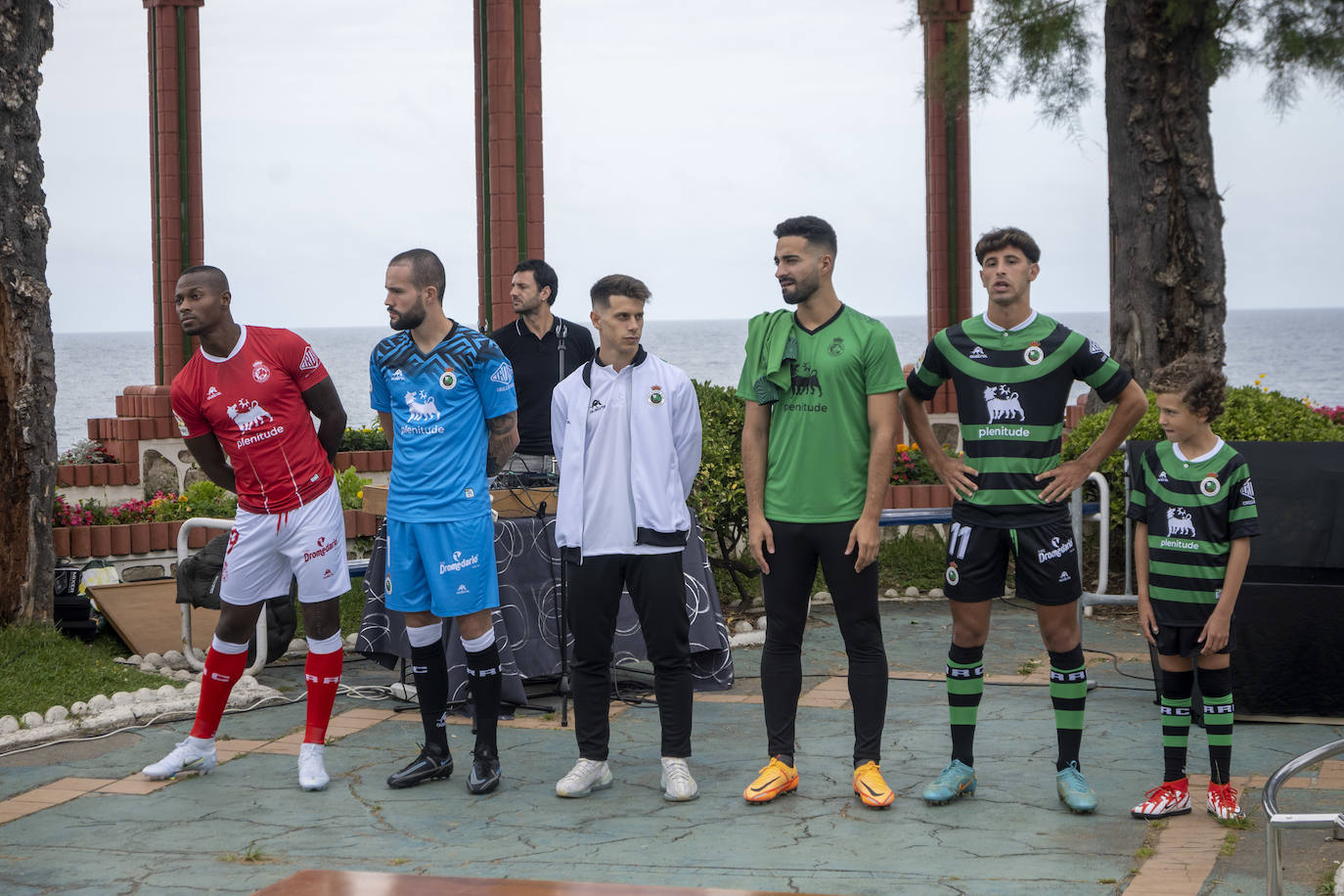 Fotos: Así son las nuevas equipaciones del Racing