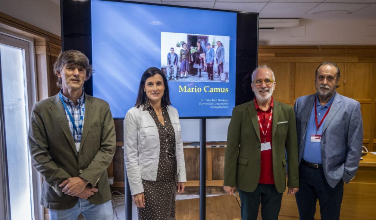 Francisco Matorras, vicerrector; Gema Igual, alcaldesa; José Luis Sánchez Noriega, director del curso y Jesús Herrán, secretario del curso.