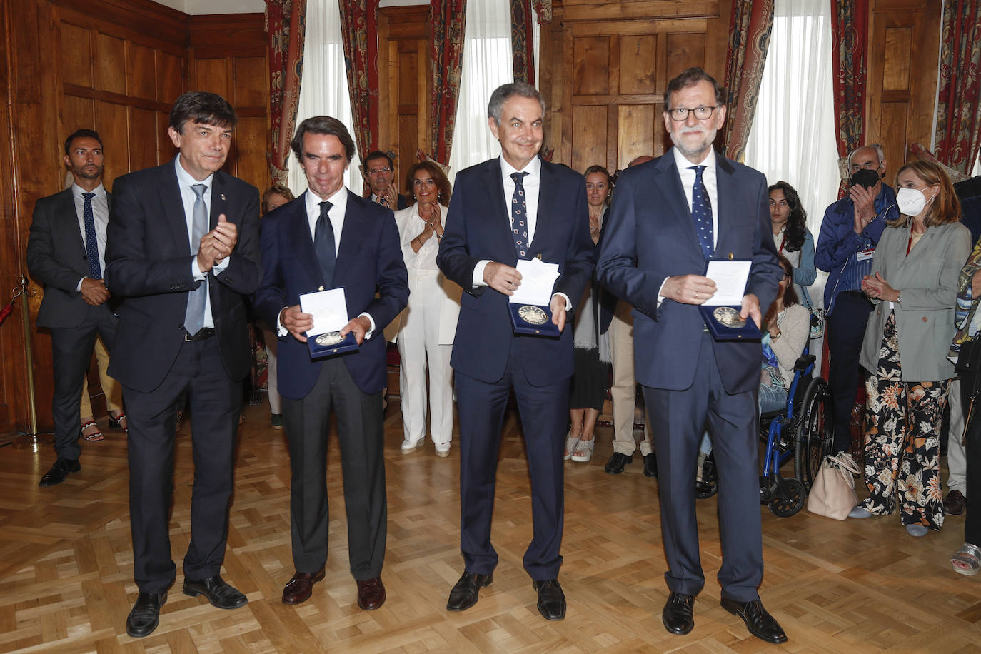 Andradas y los tres expresidentes premiados.