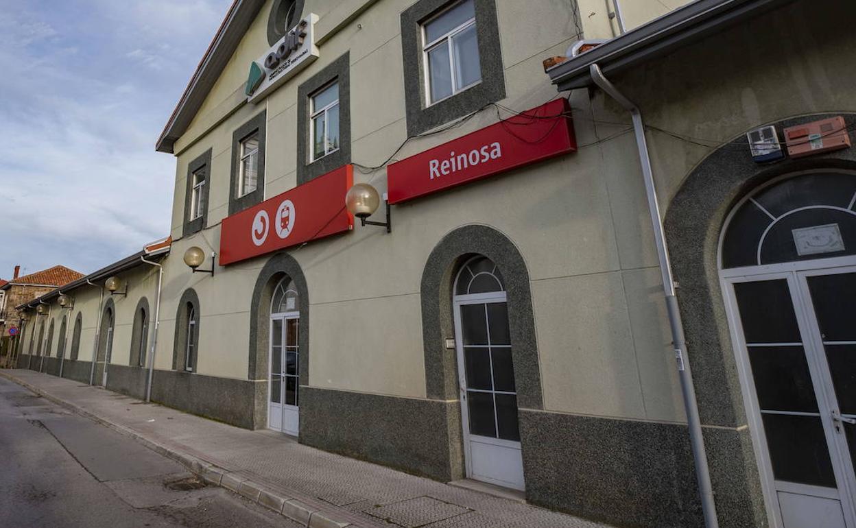 Vista exterior de la eestación de Renfe en Reinosa.