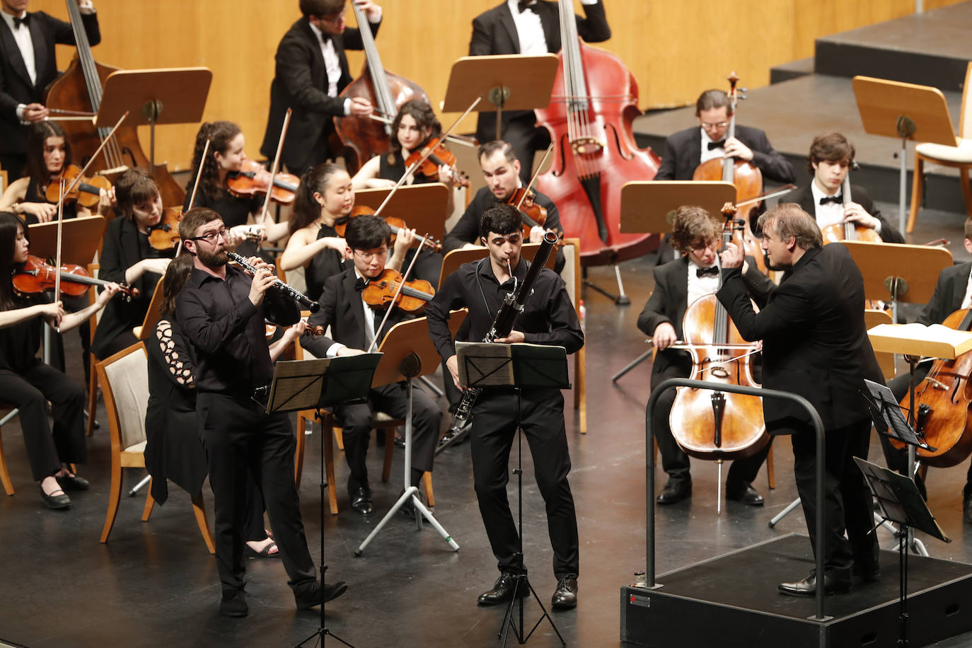 Jaime Martín volvió a la Sala Argenta para dirigir el concierto inaugural del Encuentro de Música y Academia con la voz de la soprano María Isabel Segarra 