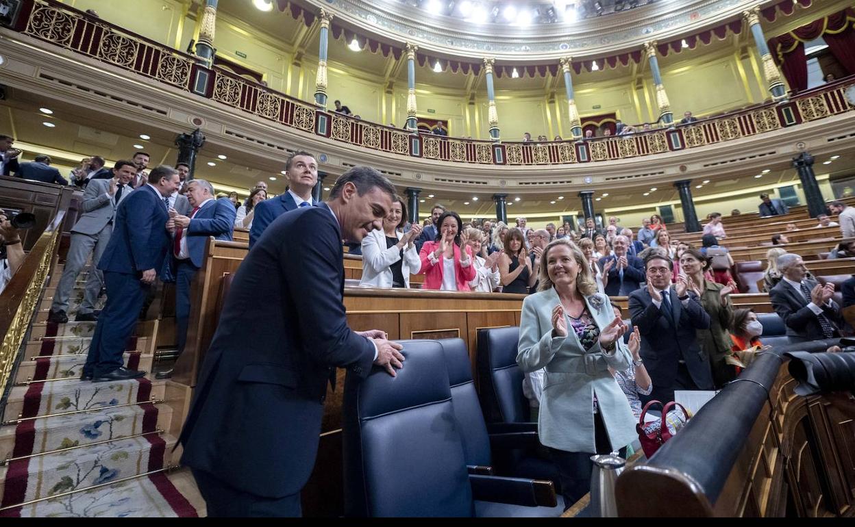 Movellán y Del Valle ven las medidas ineficaces, Casares las celebra y para Mazón son razonables