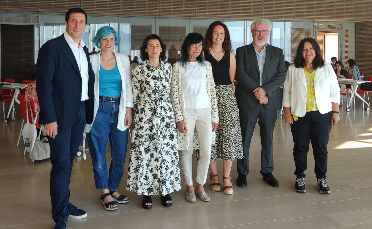 Gregorio Sola, Marina Pascual, Fátima Sánchez, Mara Dierssen, Raquel Gómez, Tomás Mantecón y Laura María López. 