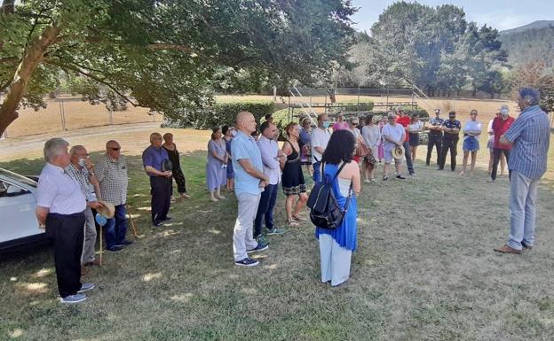 Acto en el parque Mazarrasa, frente al Ayuntamiento de Los Corrales. 