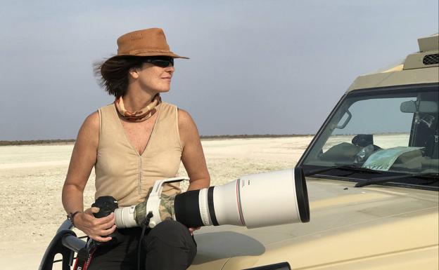 Marina Cano, en uno de sus viajes a África, en el Parque Nacional de Etosha, en Namibia. 