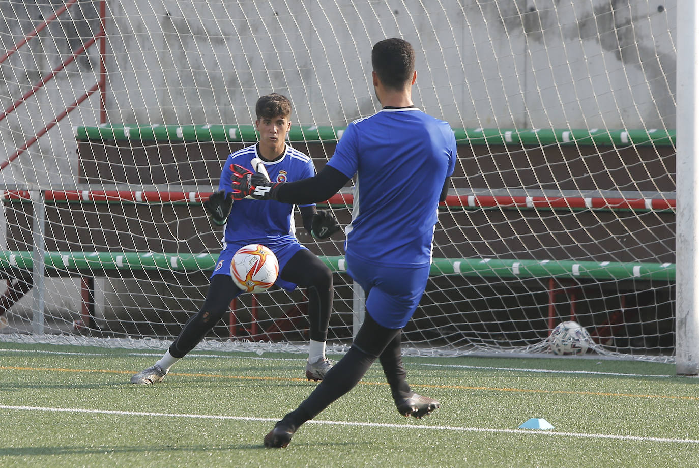 Fotos: Las mejores imágenes del entrenamiento de la Gimnástica