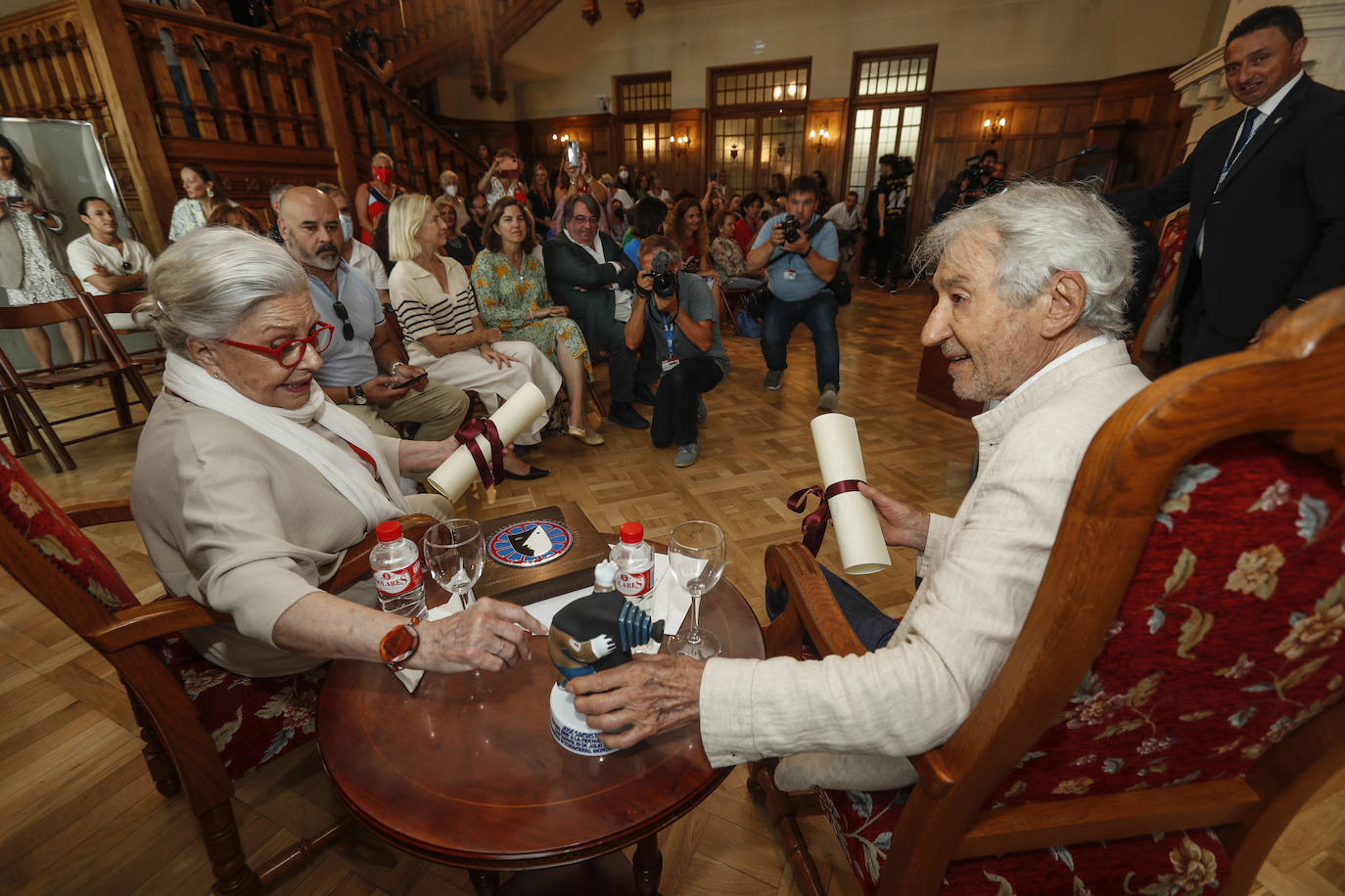 Fotos: Lola Herrera y José Sacristán, premiados por la UIMP