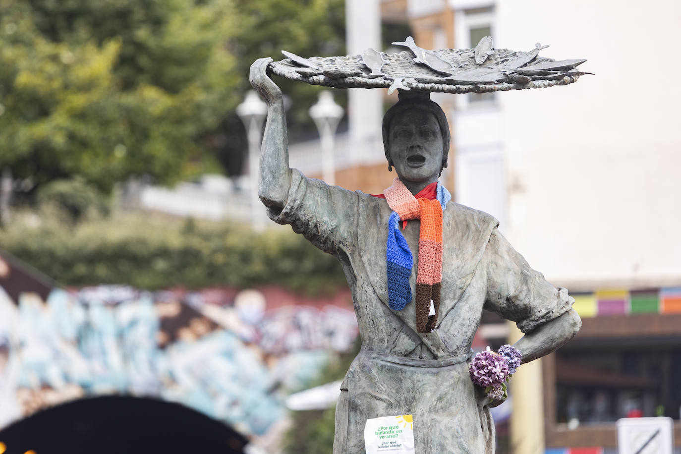 Fotos: Bufandas contra el cambio climático